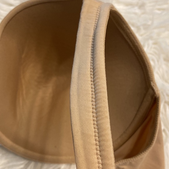 Cacique Bra size 42DDD excellent condition color tan - Picture 9 of 12